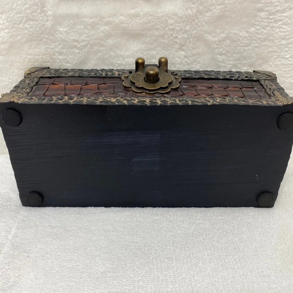Ornate Faux Crocodile Type Embossed‎ Trinket Jewelry Box Decorative Keepsake